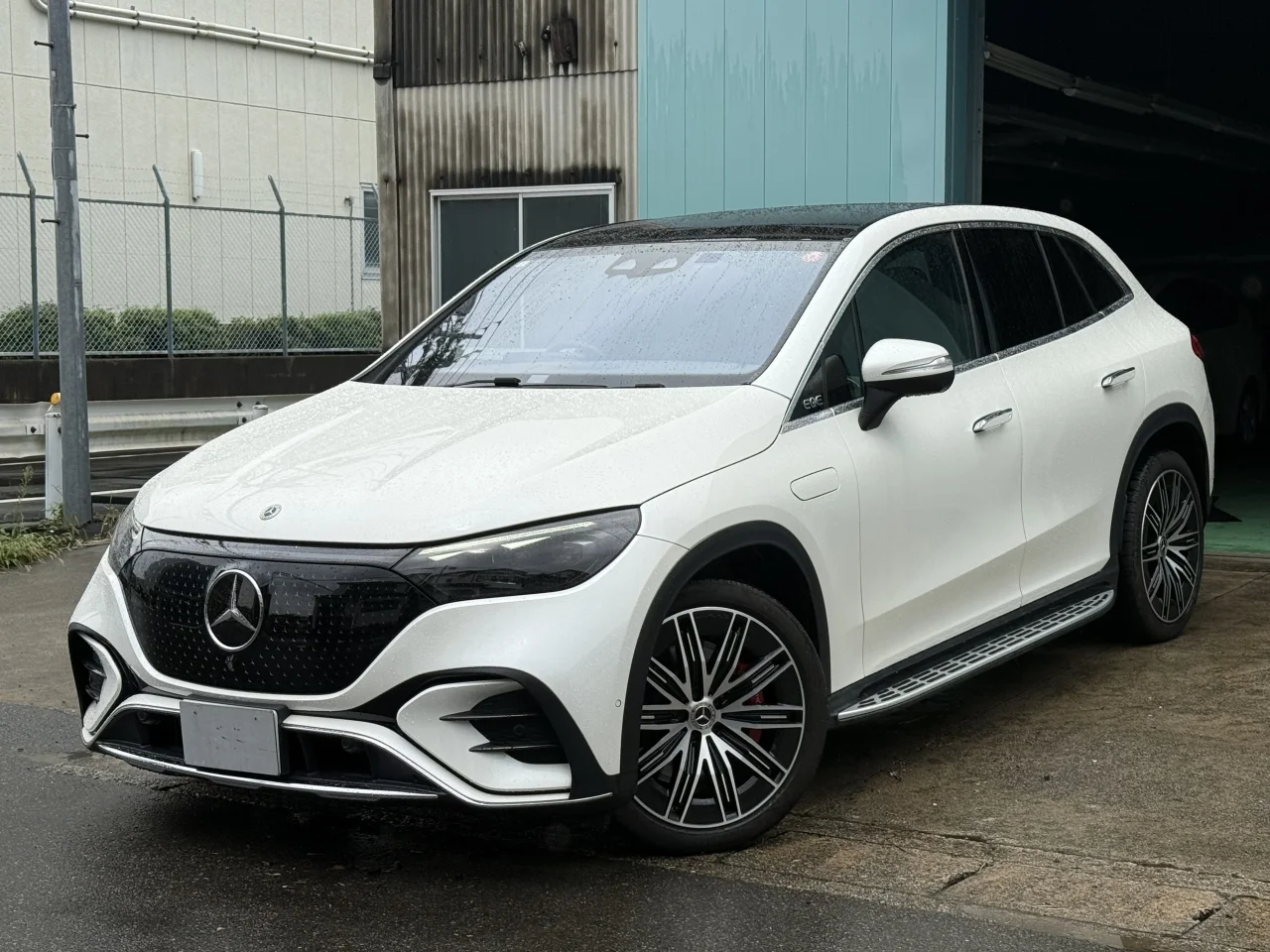 Mercedes-Benz EQE SUV 294612 2023